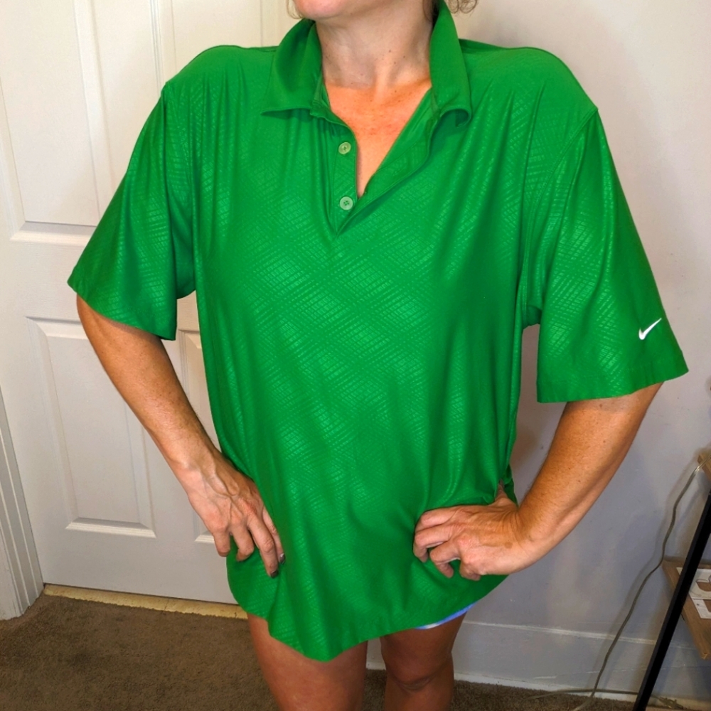 Men's XL Nike Dri-Fit golf shirt